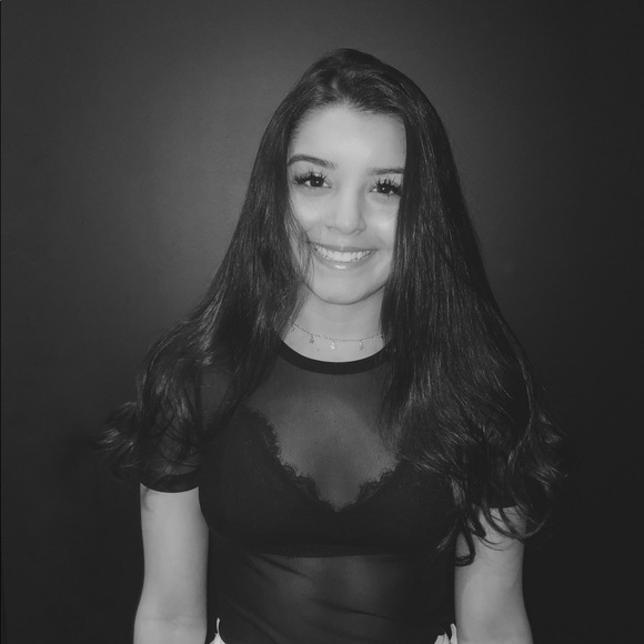 Meet your Posher, Kirsten - Picture 1 of 2